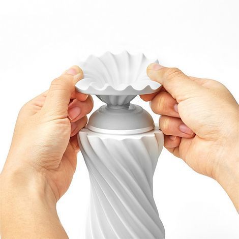 Основное фото Мастурбатор Tenga Flex Silky белый