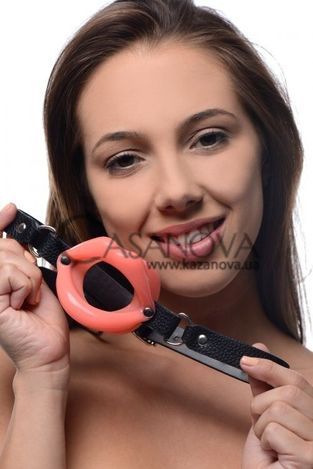 Основне фото Кляп-розширювач Master Series Sissy Mouth Gag чорний з рожевим