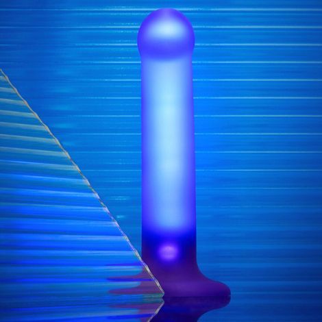Основне фото Фалоімітатор, що світиться в темпряві, Strap-On-Me Glow-LED Dildo M синій 18 см