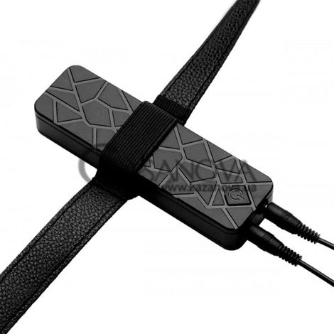 Основное фото Двухсторонний страпон с вибрацией XR Brands Power Pegger телесный 17 см